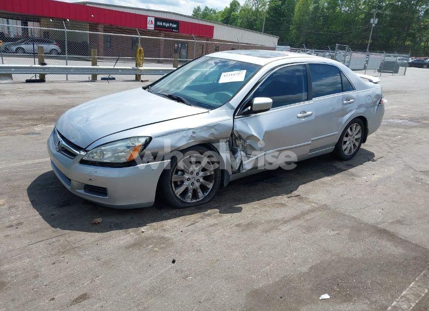 Photo 2 of 2007 Honda Accord 3.0 EX (VIN 1HGCM66507A004532)
