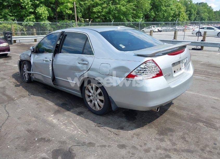 Photo 3 of 2007 Honda Accord 3.0 EX (VIN 1HGCM66507A004532)