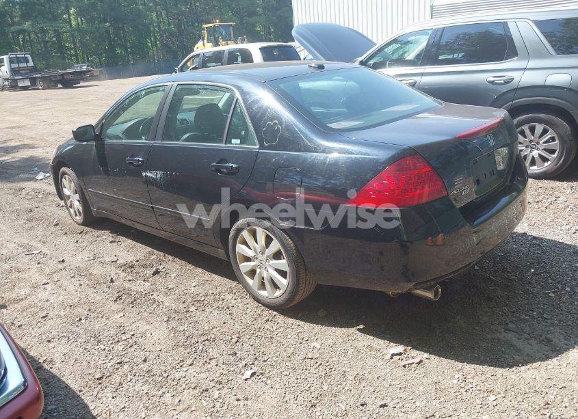 Photo 3 of 2007 Honda Accord 3.0 EX (VIN 1HGCM66507A014154)