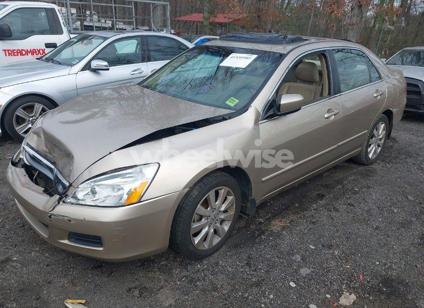 Photo 2 of 2007 Honda Accord 3.0 EX (VIN 1HGCM66507A038101)