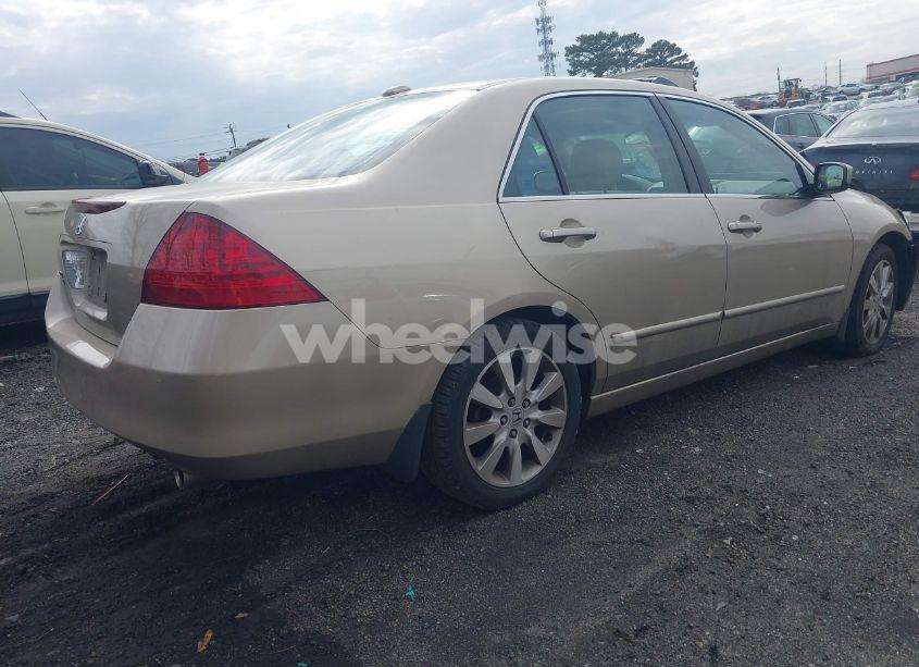 Photo 4 of 2007 Honda Accord 3.0 EX (VIN 1HGCM66507A038101)