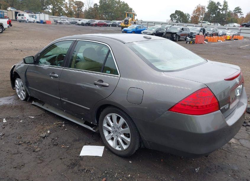 Photo 3 of 2007 Honda Accord 3.0 EX (VIN 1HGCM66507A063886)