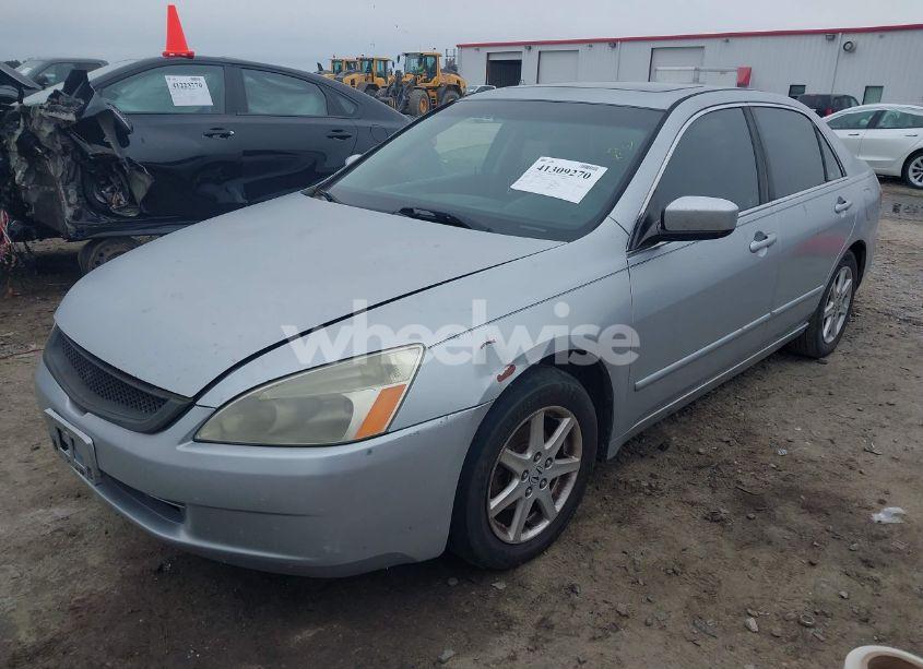 Photo 2 of 2003 Honda Accord 3.0 EX (VIN 1HGCM66513A069349)