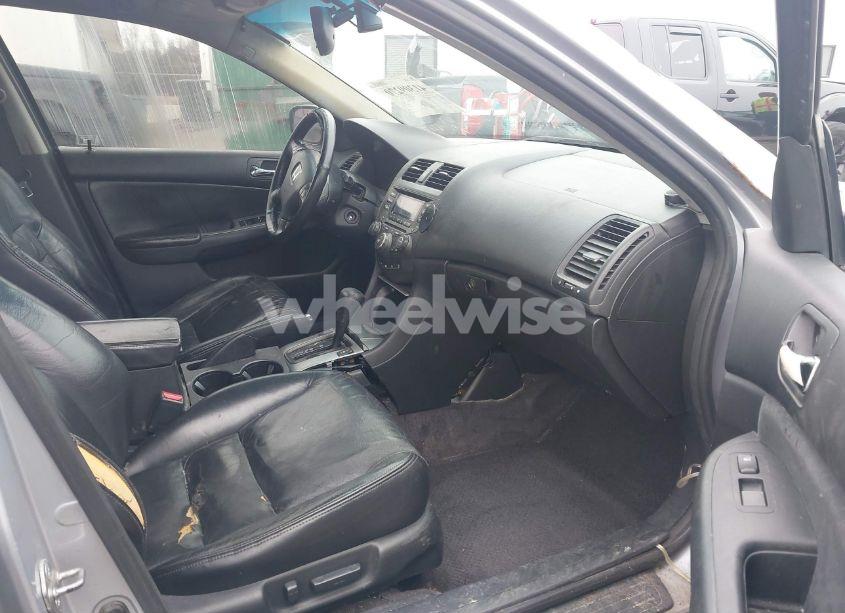 Photo 5 of 2003 Honda Accord 3.0 EX (VIN 1HGCM66513A069349)