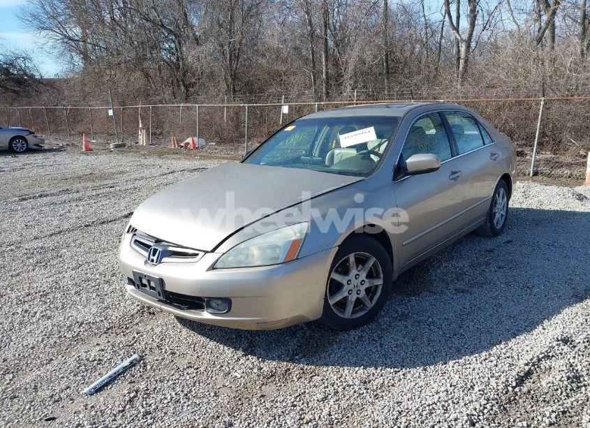 Photo 2 of 2003 Honda Accord 3.0 EX (VIN 1HGCM66513A069593)