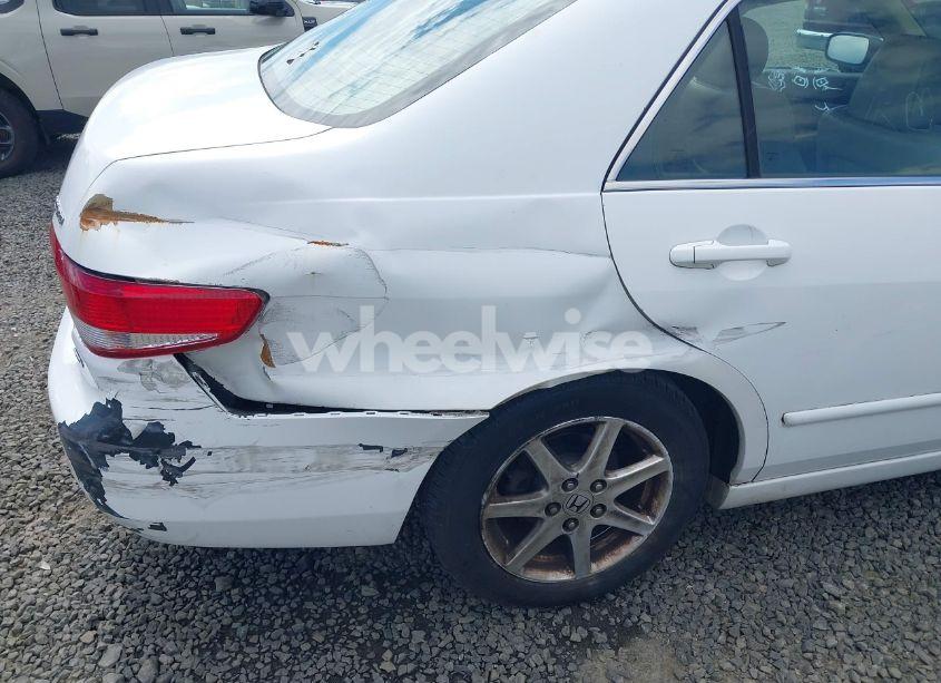 Photo 18 of 2003 Honda Accord 3.0 EX (VIN 1HGCM66513A100115)