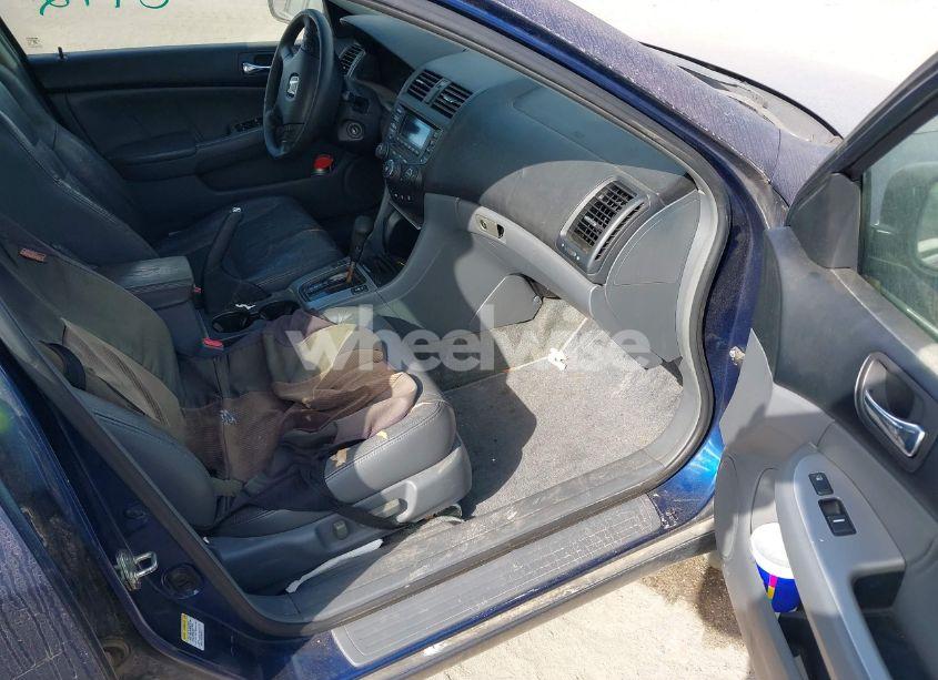 Photo 5 of 2004 Honda Accord 3.0 EX (VIN 1HGCM66514A026339)