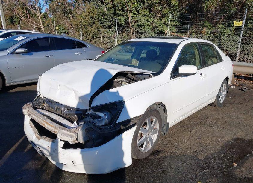 Photo 2 of 2005 Honda Accord 3.0 EX (VIN 1HGCM66515A010739)