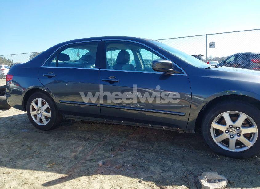 Photo 17 of 2005 Honda Accord 3.0 EX (VIN 1HGCM66515A021532)