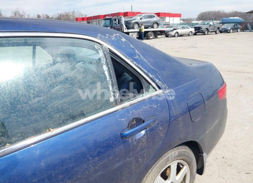 Photo 6 of 2005 Honda Accord 3.0 EX (VIN 1HGCM66515A036063)