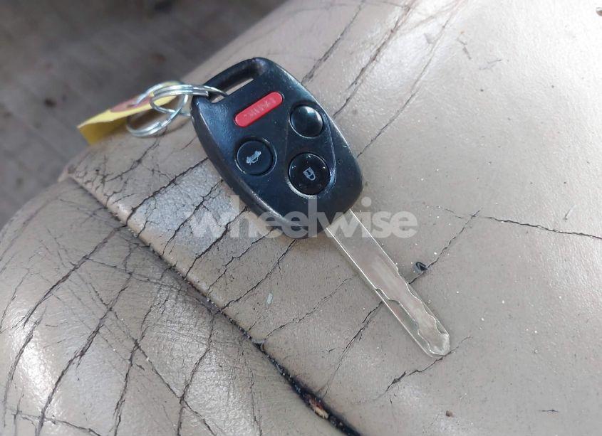 Photo 11 of 2005 Honda Accord 3.0 EX (VIN 1HGCM66515A044633)