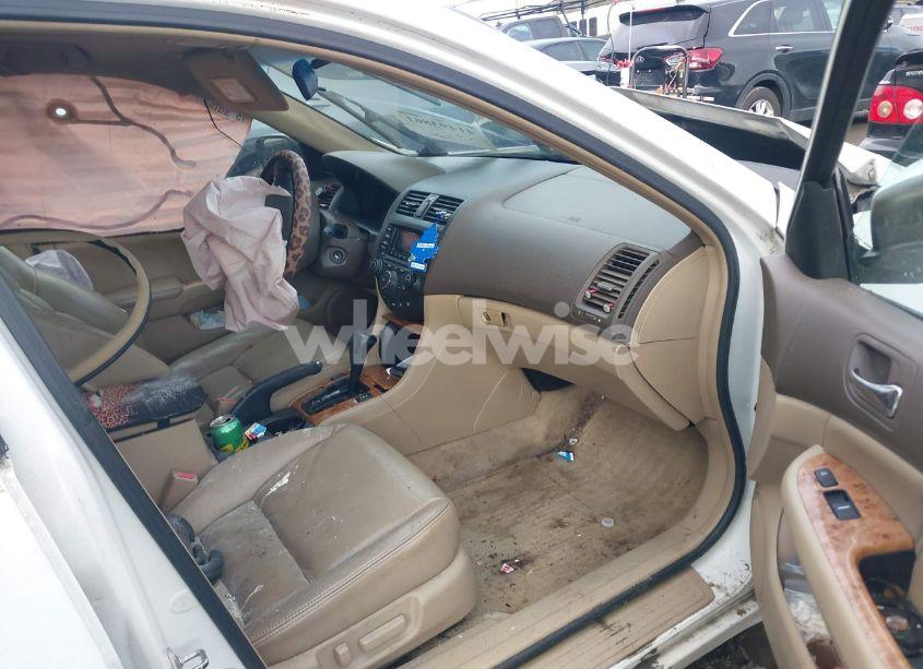 Photo 5 of 2005 Honda Accord 3.0 EX (VIN 1HGCM66515A044633)