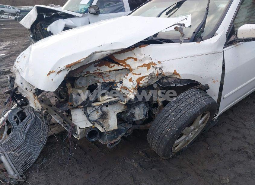 Photo 6 of 2005 Honda Accord 3.0 EX (VIN 1HGCM66515A044633)