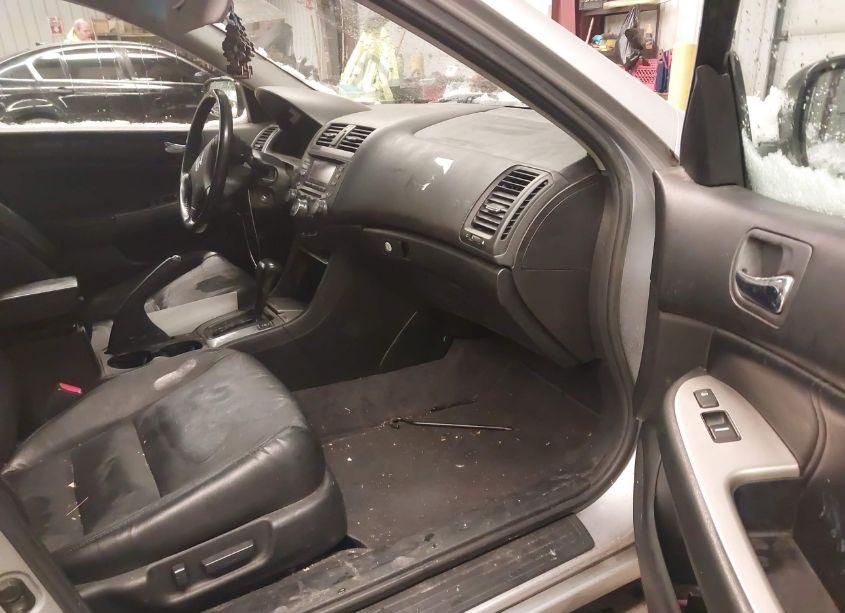 Photo 5 of 2005 Honda Accord 3.0 EX (VIN 1HGCM66515A072559)