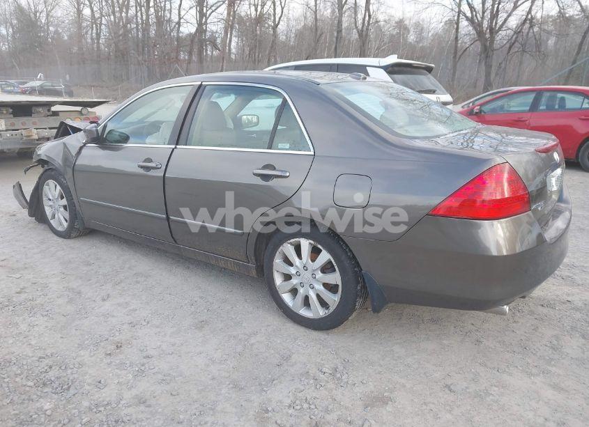 Photo 3 of 2006 Honda Accord 3.0 EX (VIN 1HGCM66516A008037)