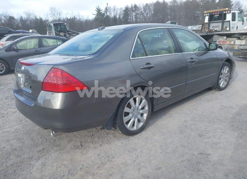 Photo 4 of 2006 Honda Accord 3.0 EX (VIN 1HGCM66516A008037)
