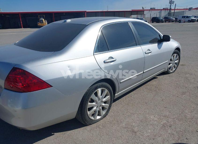 Photo 4 of 2006 Honda Accord 3.0 EX (VIN 1HGCM66516A020141)