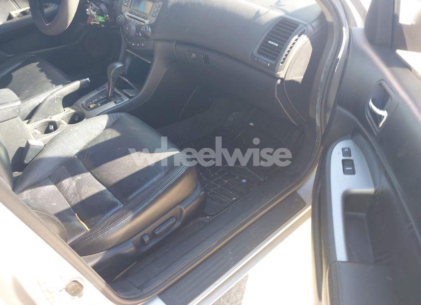 Photo 5 of 2006 Honda Accord 3.0 EX (VIN 1HGCM66516A020141)