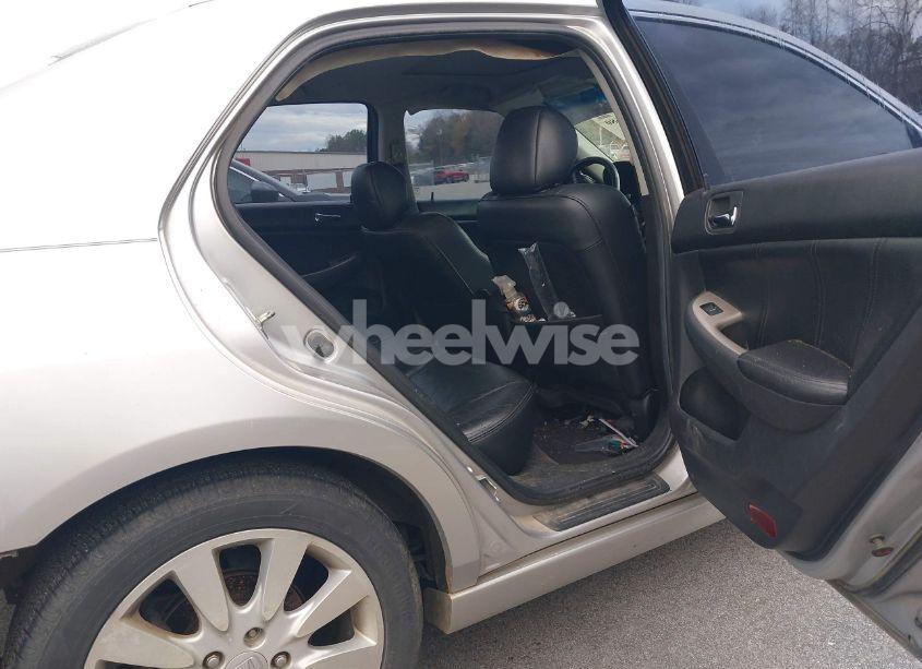 Photo 8 of 2006 Honda Accord 3.0 EX (VIN 1HGCM66516A022245)