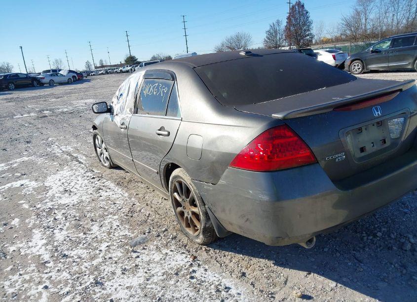 Photo 3 of 2006 Honda Accord 3.0 EX (VIN 1HGCM66516A046786)