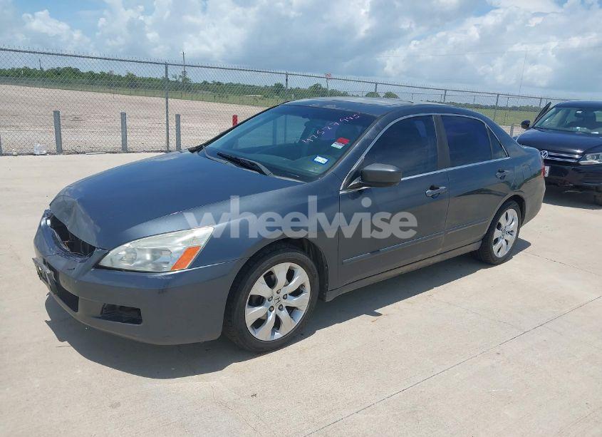Photo 2 of 2007 Honda Accord 3.0 EX (VIN 1HGCM66517A002126)