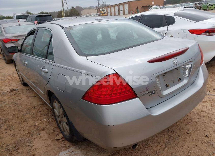 Photo 3 of 2007 Honda Accord 3.0 EX (VIN 1HGCM66517A059698)