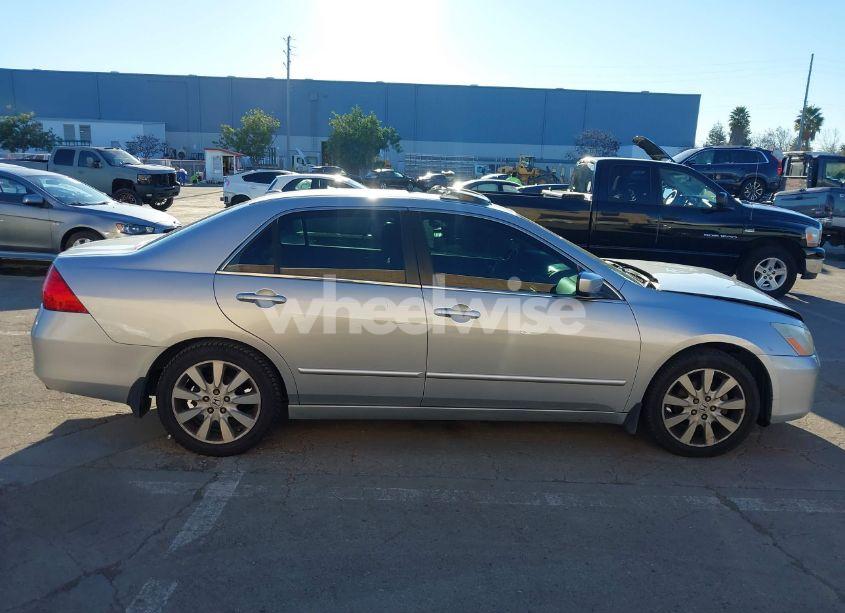 Photo 13 of 2007 Honda Accord 3.0 EX (VIN 1HGCM66517A064822)