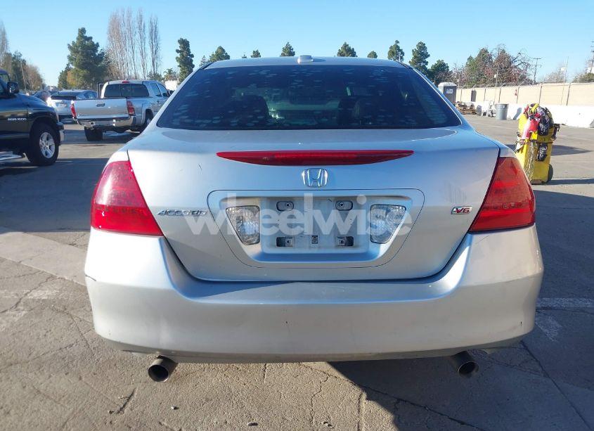 Photo 16 of 2007 Honda Accord 3.0 EX (VIN 1HGCM66517A064822)