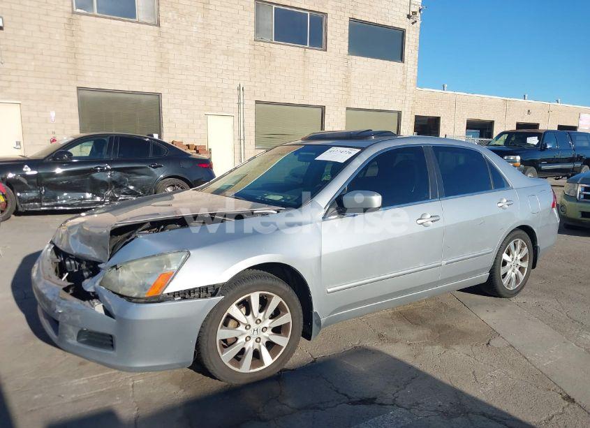 Photo 2 of 2007 Honda Accord 3.0 EX (VIN 1HGCM66517A064822)