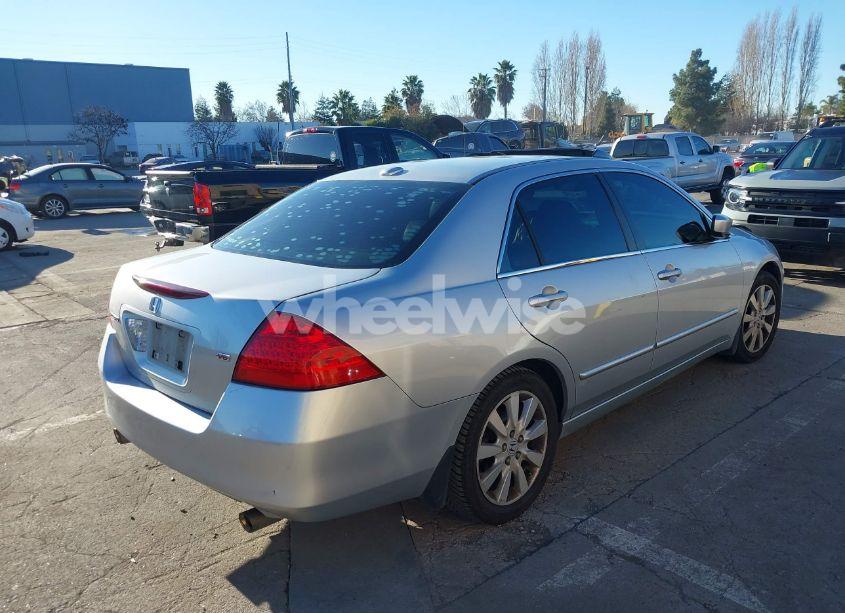 Photo 4 of 2007 Honda Accord 3.0 EX (VIN 1HGCM66517A064822)