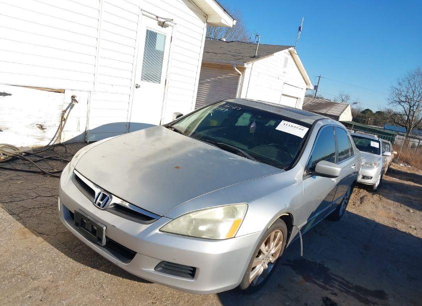 Photo 2 of 2007 Honda Accord 3.0 EX (VIN 1HGCM66517A072709)
