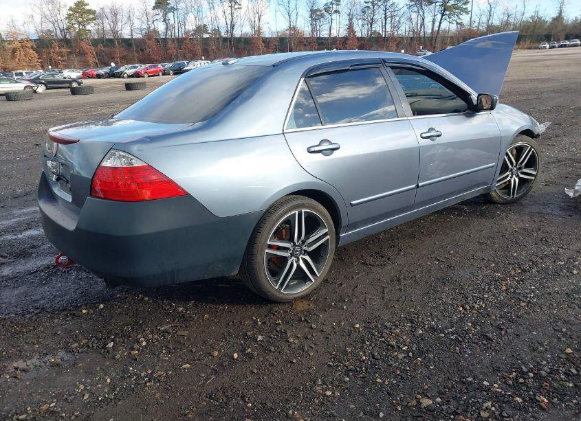 Photo 4 of 2007 Honda Accord 3.0 EX (VIN 1HGCM66517A075917)