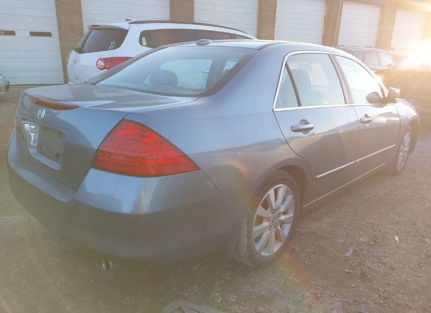 Photo 4 of 2007 Honda Accord 3.0 EX (VIN 1HGCM66517A081278)