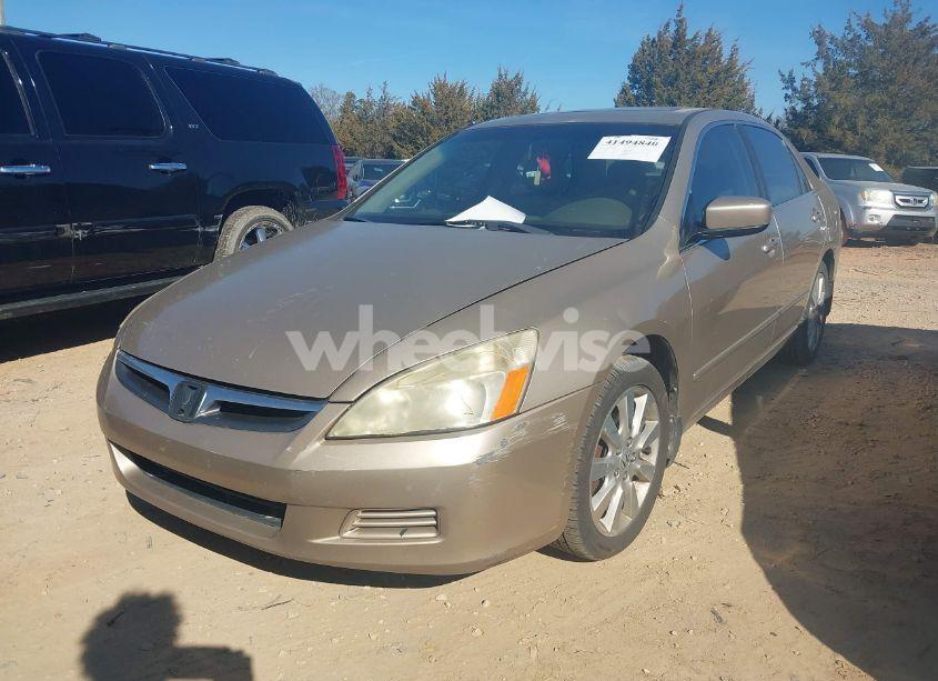 Photo 2 of 2007 Honda Accord 3.0 EX (VIN 1HGCM66517A084939)