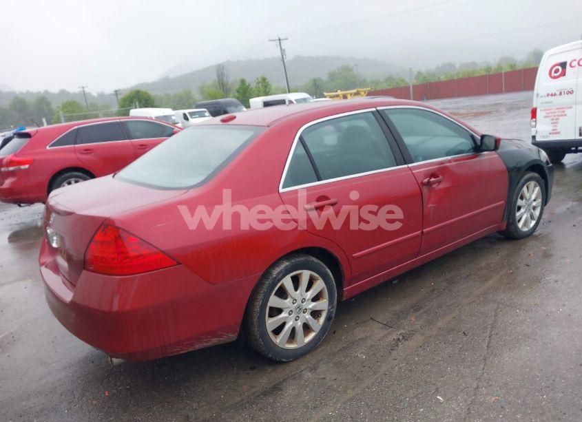 Photo 4 of 2007 Honda Accord 3.0 EX (VIN 1HGCM66517A094631)