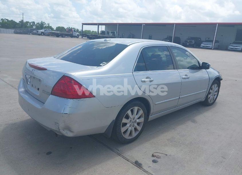 Photo 4 of 2007 Honda Accord 3.0 EX (VIN 1HGCM66517A098243)