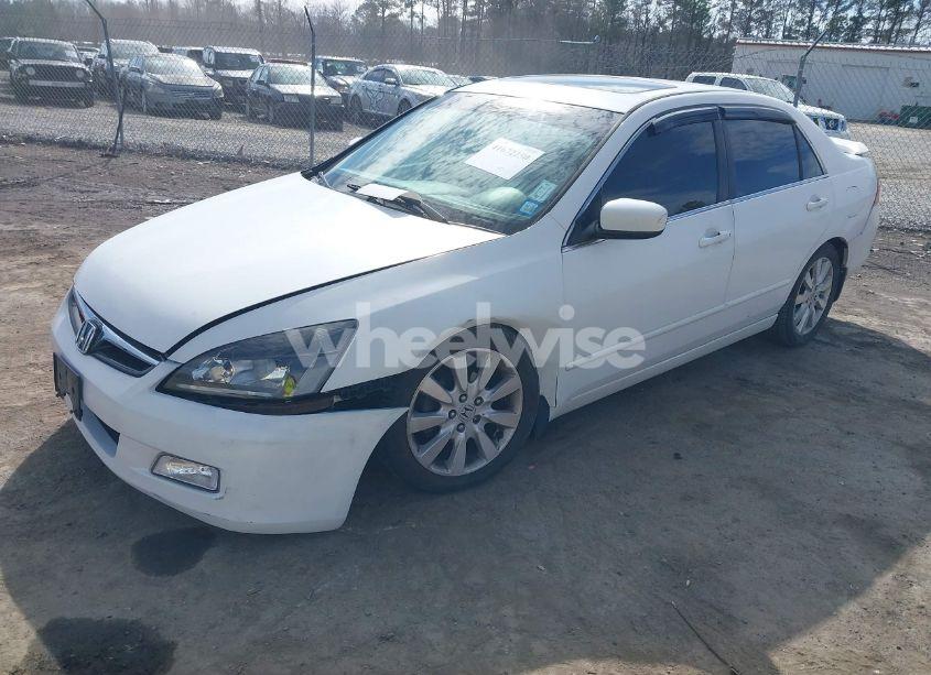 Photo 2 of 2007 Honda Accord 3.0 EX (VIN 1HGCM66517A101089)