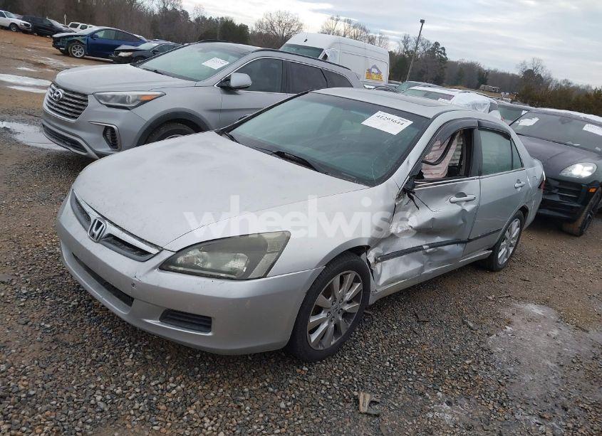 Photo 2 of 2007 Honda Accord 3.0 EX (VIN 1HGCM66517A101979)