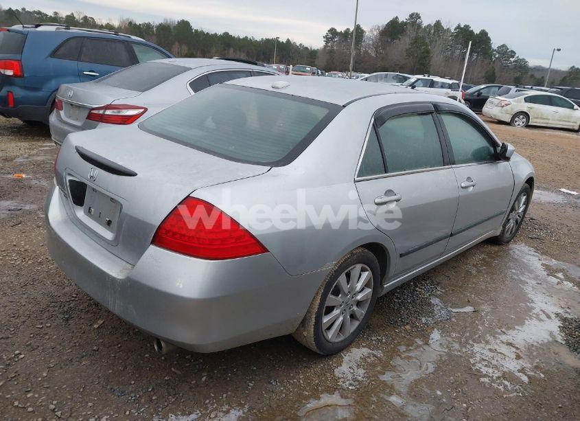 Photo 4 of 2007 Honda Accord 3.0 EX (VIN 1HGCM66517A101979)
