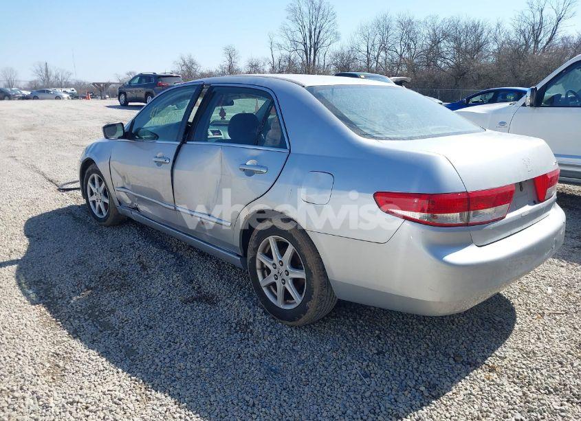 Photo 3 of 2003 Honda Accord 3.0 EX (VIN 1HGCM66523A031323)