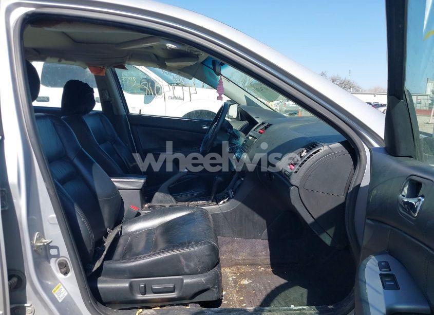 Photo 5 of 2003 Honda Accord 3.0 EX (VIN 1HGCM66523A031323)