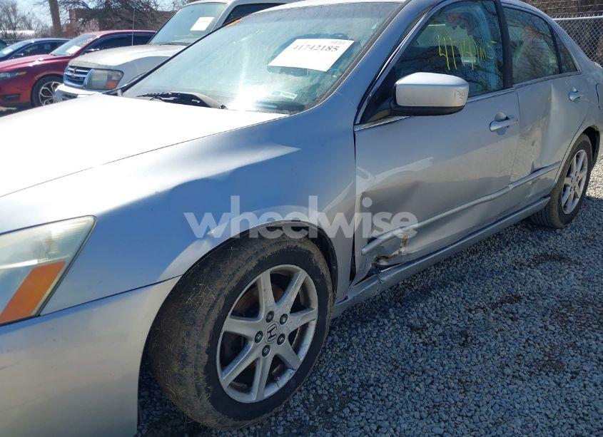 Photo 6 of 2003 Honda Accord 3.0 EX (VIN 1HGCM66523A031323)