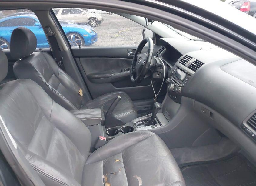 Photo 5 of 2003 Honda Accord 3.0 EX (VIN 1HGCM66523A067982)