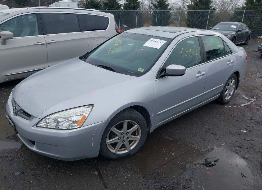 Photo 2 of 2003 Honda Accord 3.0 EX (VIN 1HGCM66523A103654)