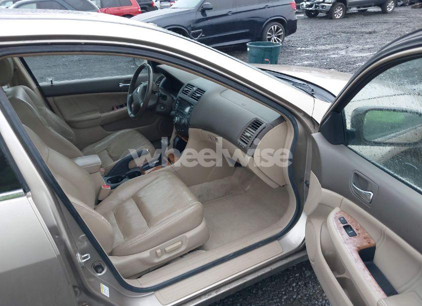 Photo 5 of 2004 Honda Accord 3.0 EX (VIN 1HGCM66524A068373)