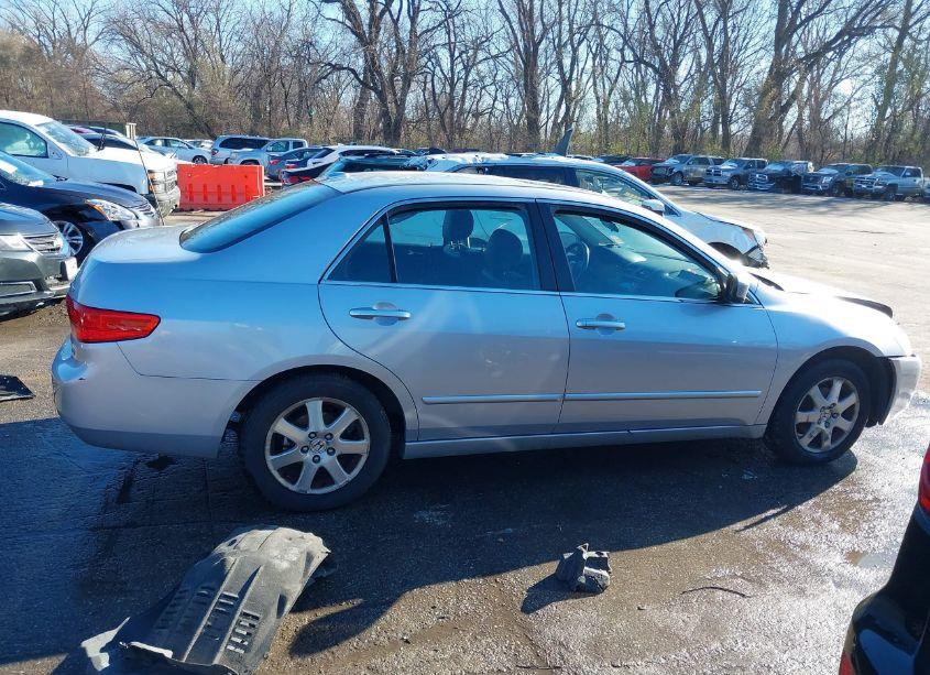 Photo 13 of 2005 Honda Accord 3.0 EX (VIN 1HGCM66525A012693)