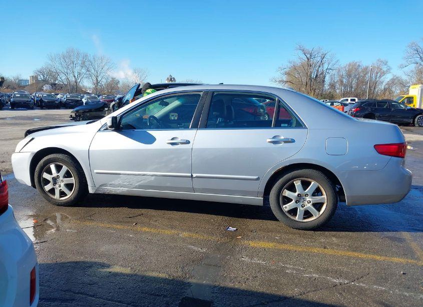 Photo 14 of 2005 Honda Accord 3.0 EX (VIN 1HGCM66525A012693)