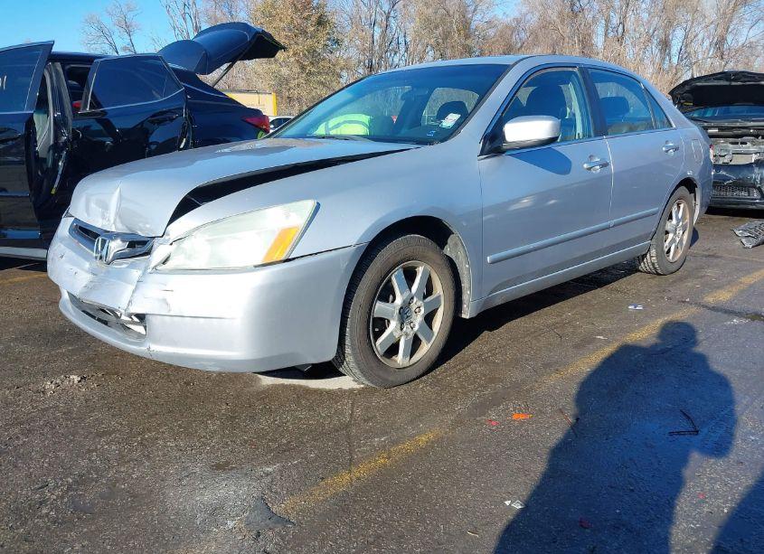 Photo 2 of 2005 Honda Accord 3.0 EX (VIN 1HGCM66525A012693)