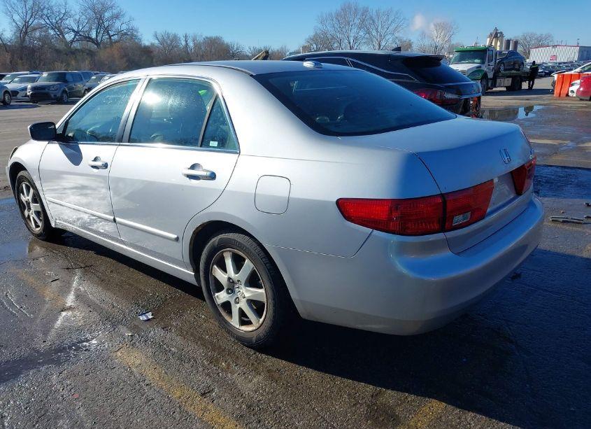 Photo 3 of 2005 Honda Accord 3.0 EX (VIN 1HGCM66525A012693)