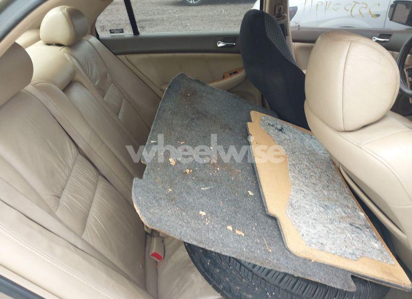 Photo 8 of 2005 Honda Accord 3.0 EX (VIN 1HGCM66525A018851)